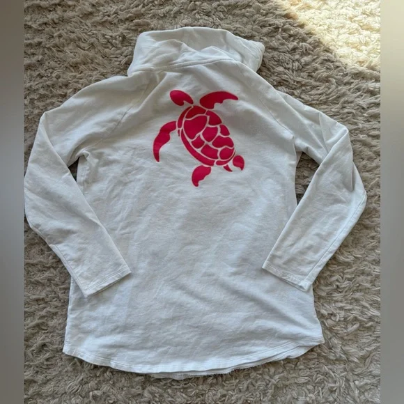 🎯 3 for $15 🎯 Crown and Ivy white tunic with pink sea turtle Women’s size medium - Picture 3 of 4